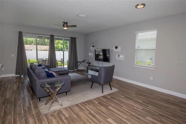 Foto del edificio - 3855 S Ferncreek Ave