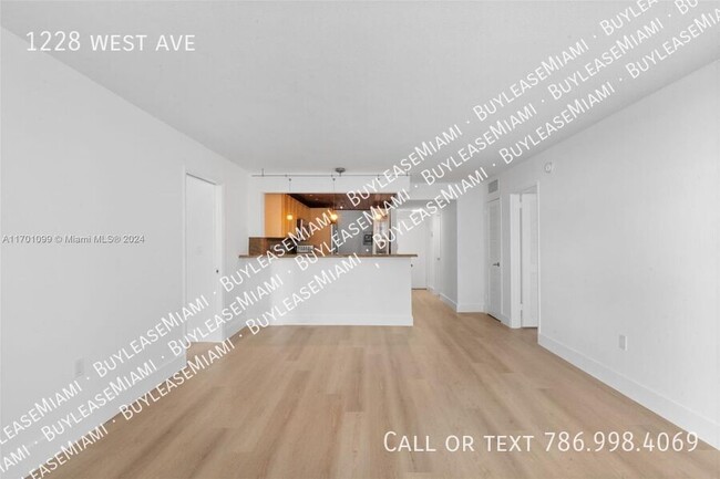 Building Photo - 1228 West Ave