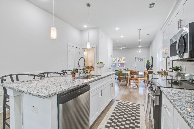 Foto del edificio - 5739 Murray Dr