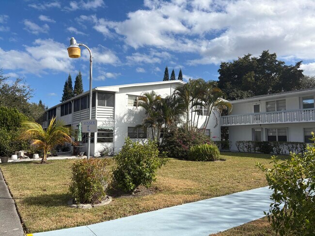 Foto del edificio - 239 Sussex L