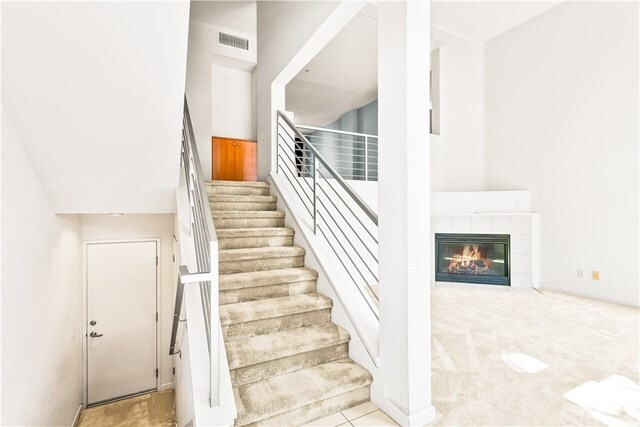 Foto del edificio - 359 E Memory Ln