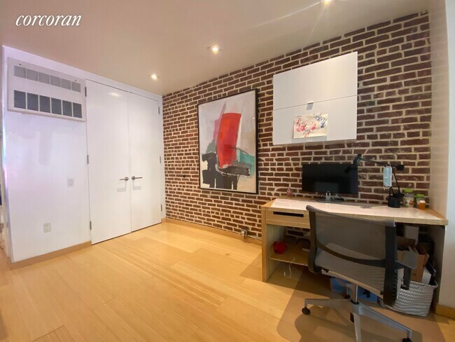 Building Photo - 309 W 112th St