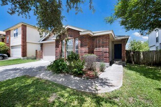 Building Photo - 5016 Crestwood Hill Dr