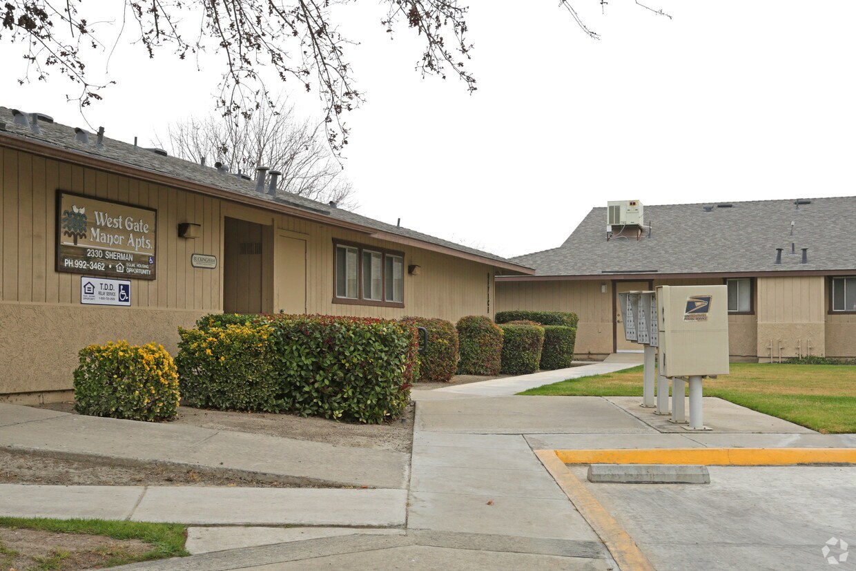 Westgate Manor Apartments in Corcoran, CA