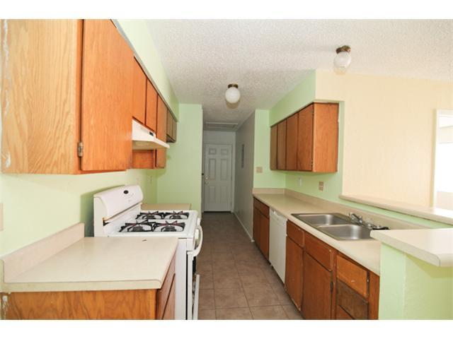 Foto del edificio - Spacious 3 Bedroom, 2 Bath Duplex in Prime...