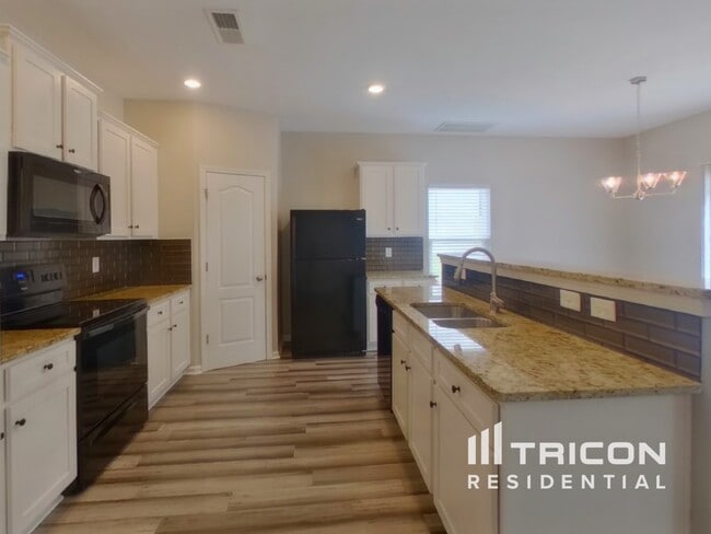 Building Photo - 9721 Crooms Ct