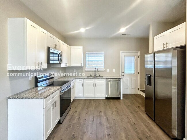 Foto del edificio - 223 Tara Ct