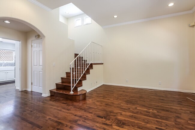 Living room - 837 15th St