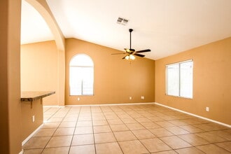 Building Photo - 3705 W Cat Balue Dr