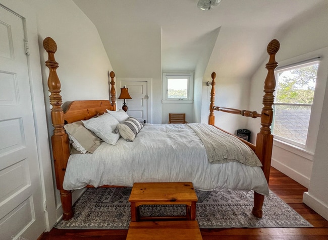 Building Photo - Fully Furnished 3 Bed/2 Ba + Bonus Room House
