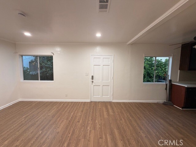 Foto del edificio - 1153 Justin Ave