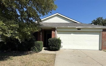 Building Photo - 8801 Tumbleweed Dr