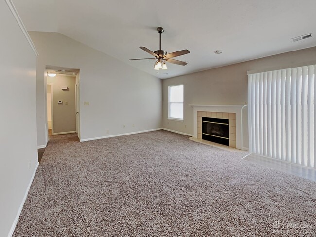 Building Photo - 1432 Nicole Dr