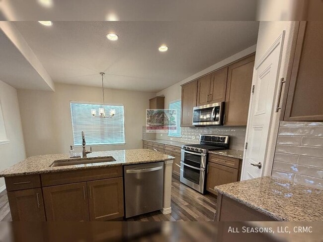 Building Photo - 6431 Mustang Rim Dr