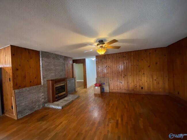 Building Photo - 418 Anna Dr