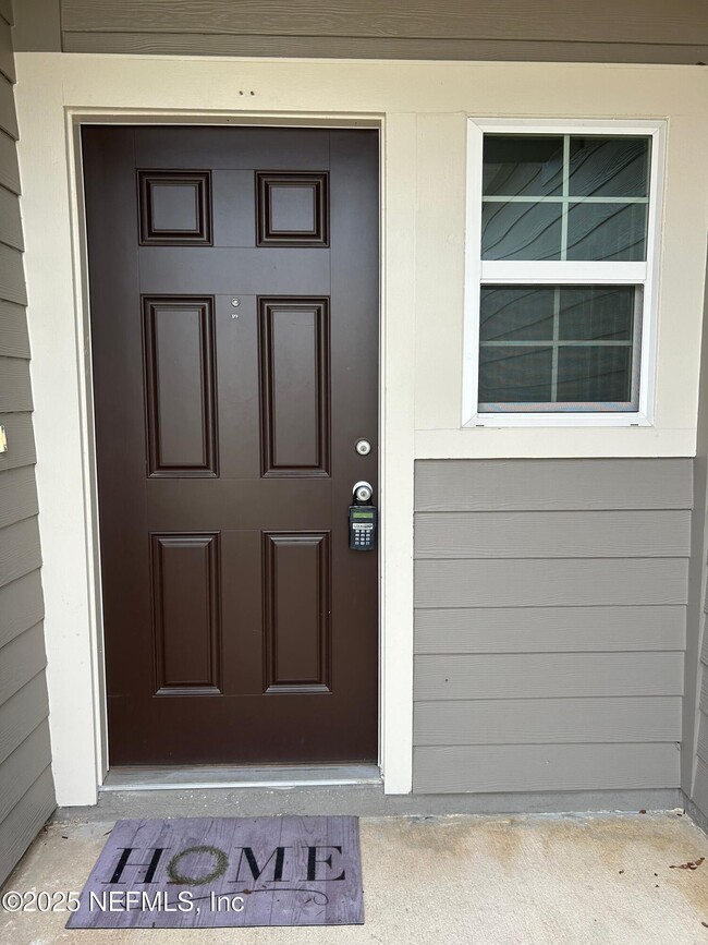 Foto del edificio - 9798 Fiddleback Ln