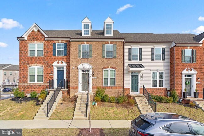 Foto del edificio - 9408 Adelaide Ln