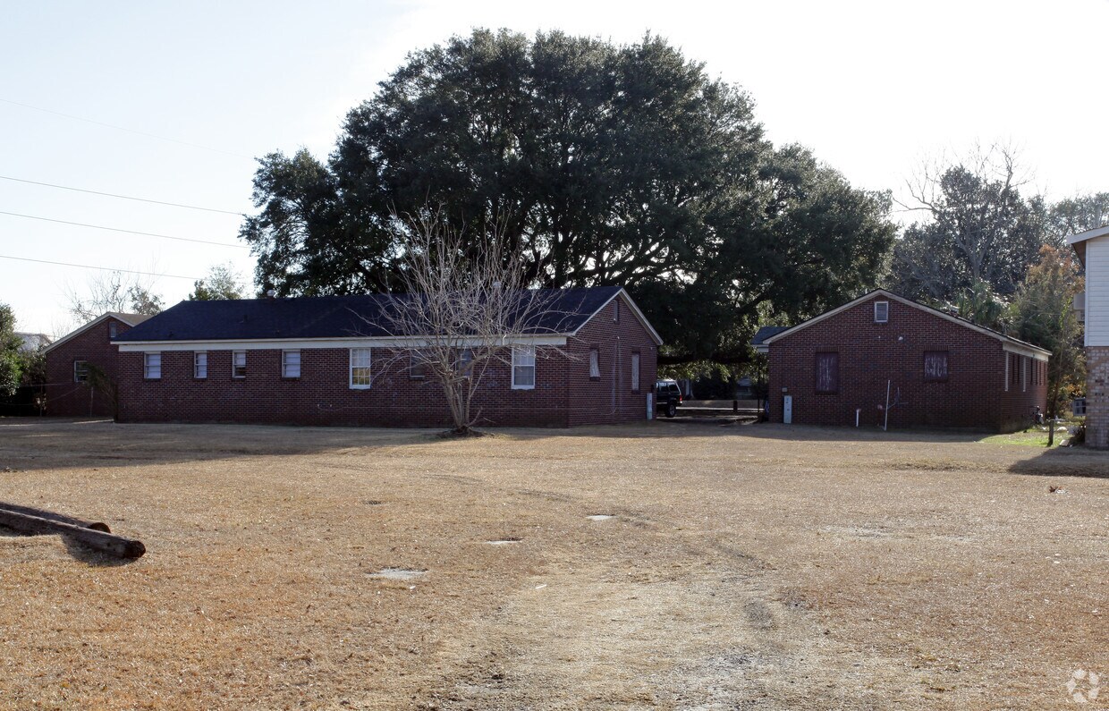 Building Photo - 1806 Norwood St