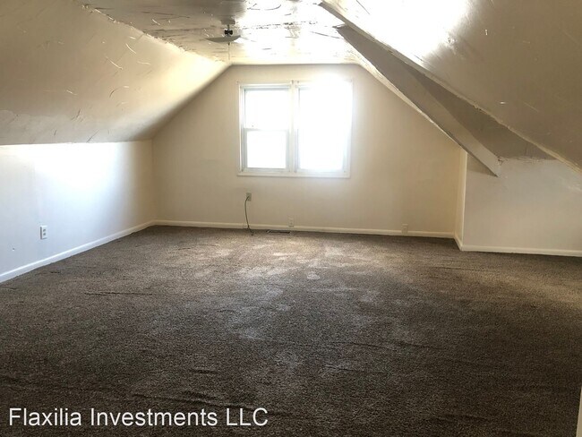 Building Photo - 3 br, 1 bath House - 18712 Waterbury
