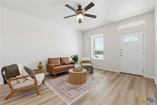 Foto del edificio - 504 Adley Ave