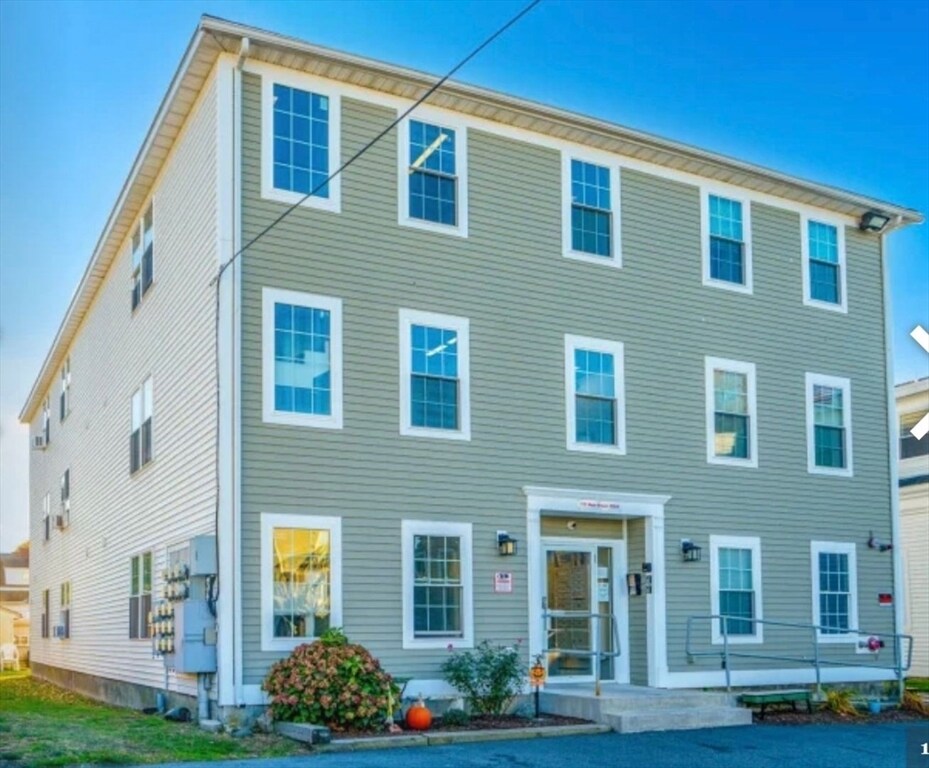Foto principal - 111 Main St