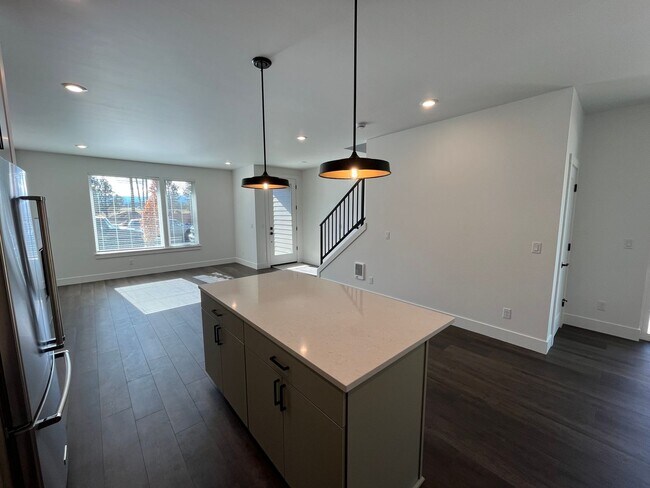 Foto del edificio - New Construction Townhome in Sisters