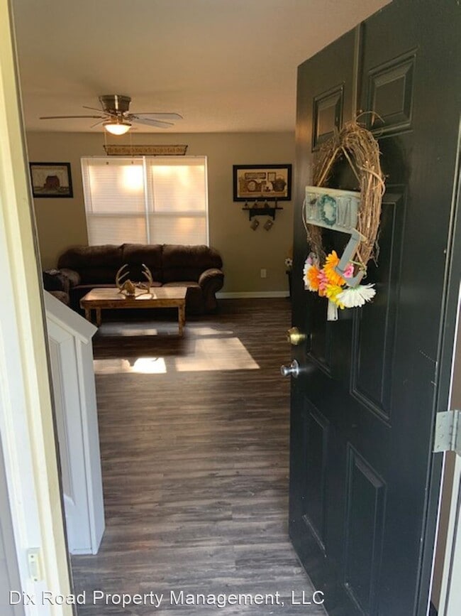 Building Photo - 4 br, 2.5 bath House - 121 Whisman Drive,