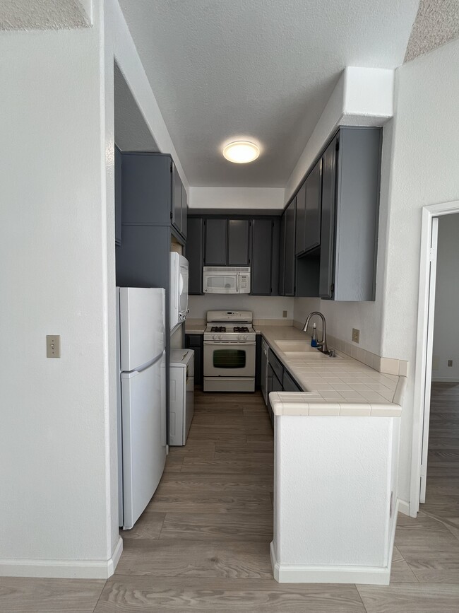 Kitchen - 6140 Monterey Rd