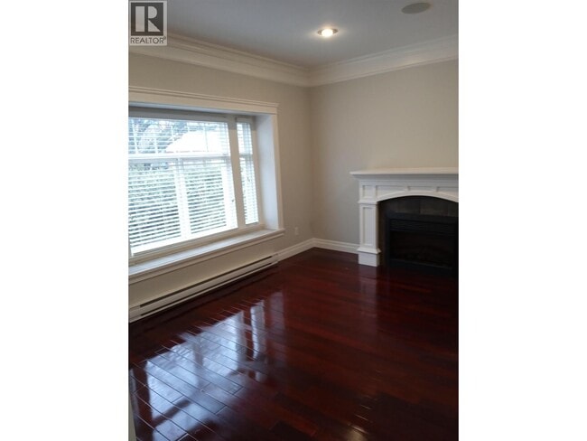 Building Photo - 4585 Commercial St