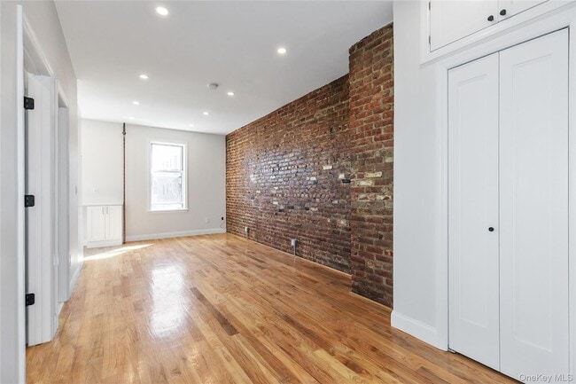 Photo - 104-44 42nd Ave Apartment