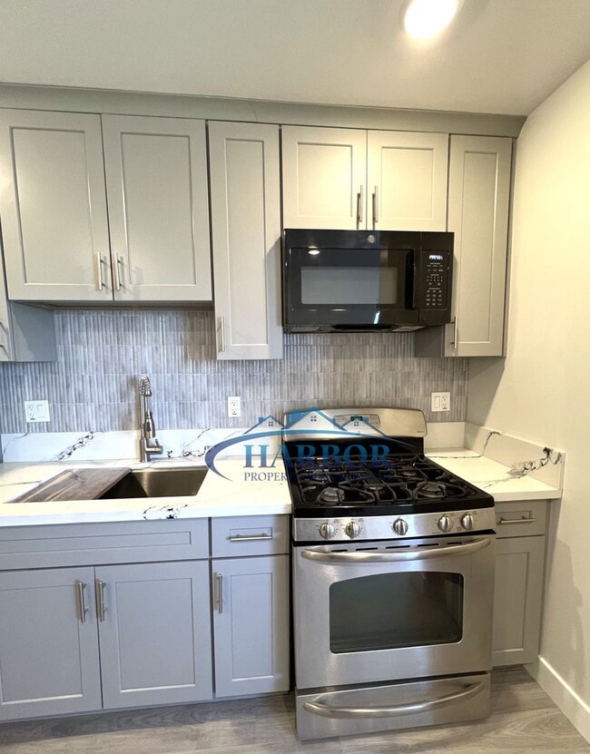 Building Photo - Charming 1-Bedroom 1 Bath with Nature Access