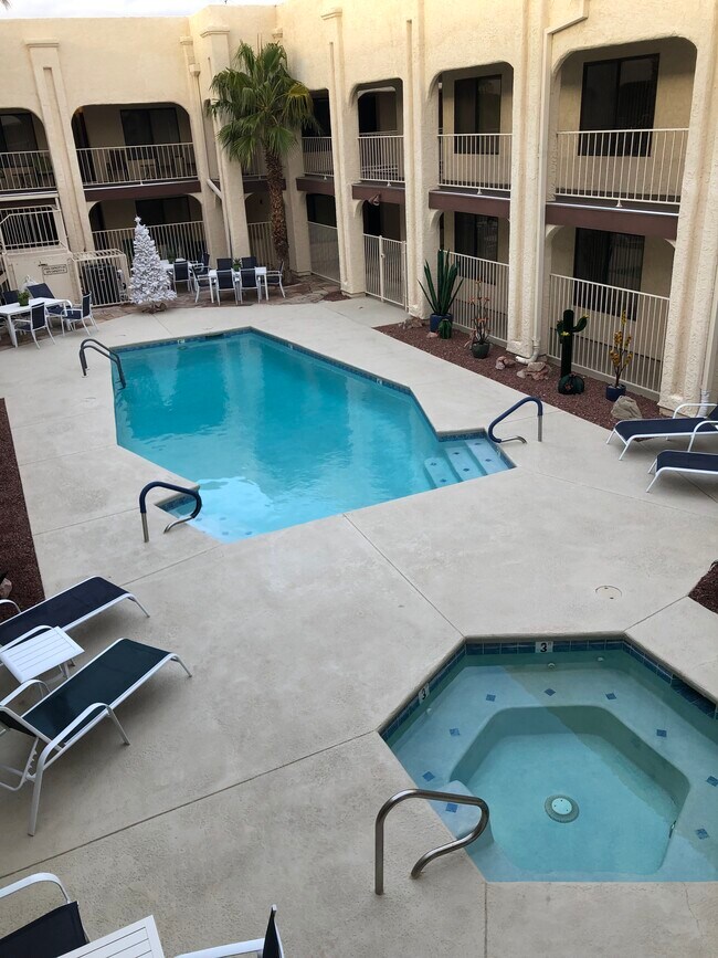 Foto del edificio - 350 N Lake Havasu Ave