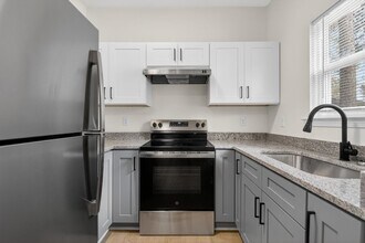 Building Photo - 2009-2011 Scotty Ct