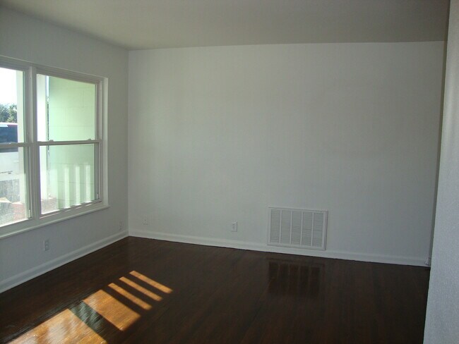 Foto del edificio - Greenhill Village