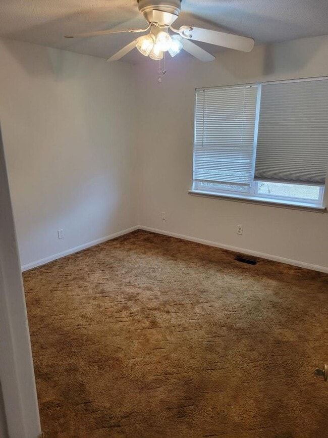 Foto del edificio - 4816 Impala Ln