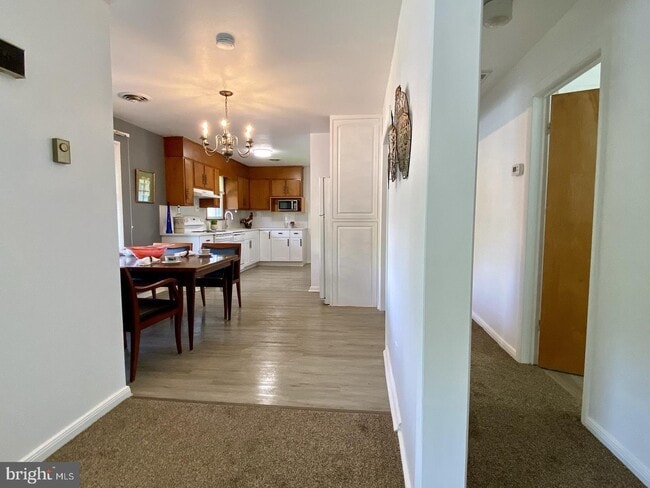 Building Photo - 37 Nottingham Rd