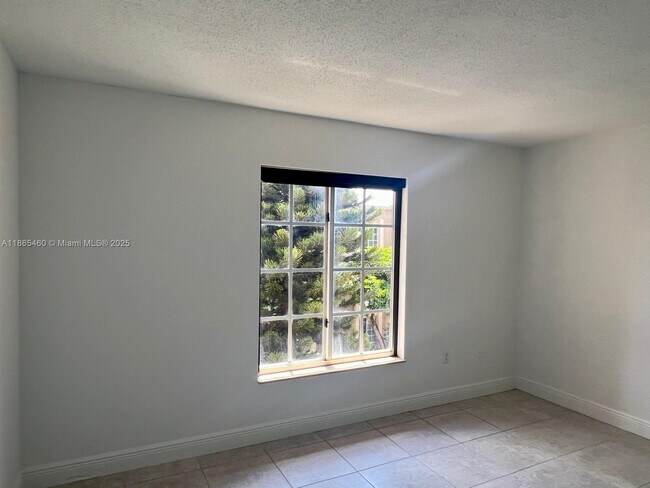 Building Photo - 4810 NW 79th Ave