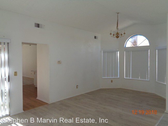Building Photo - 4 br, 2 bath House - 37450 Conifer Dr