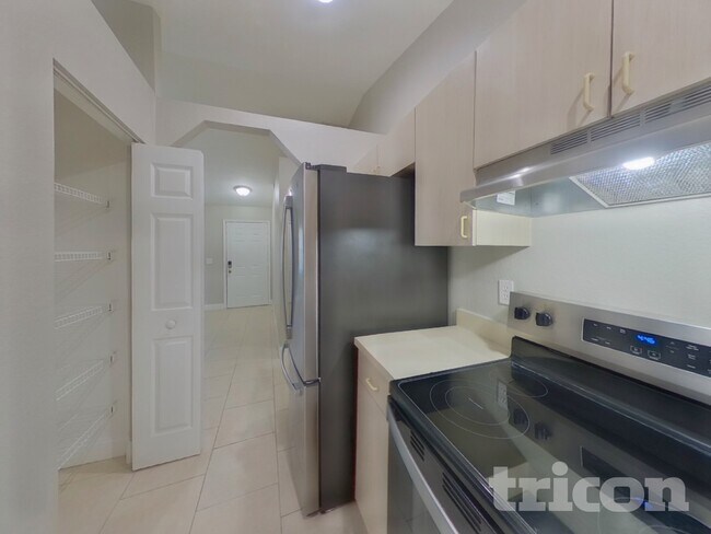 Foto del edificio - 2527 Orange Ave