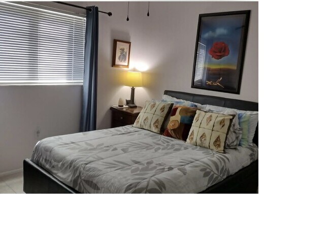 Foto del edificio - 25275 Rampart Blvd