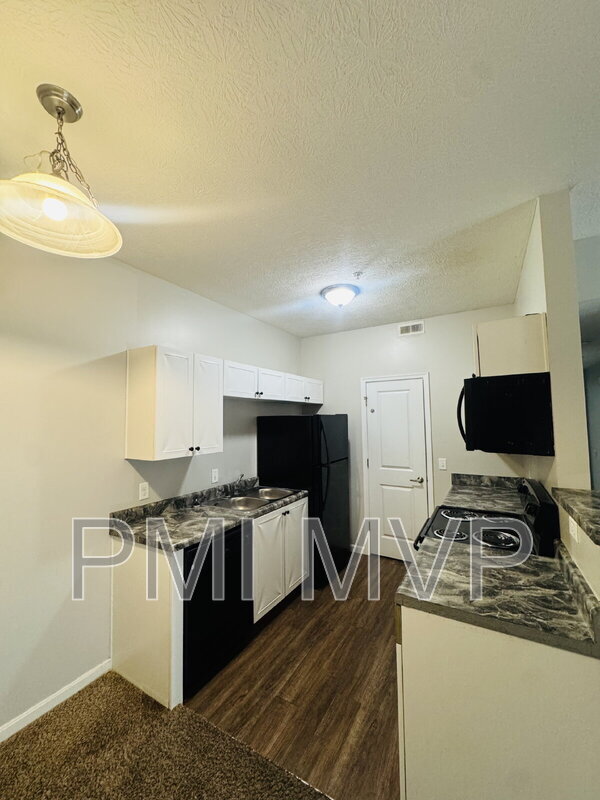 Foto del edificio - 874 Taylor Station Rd