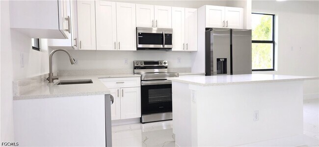 Foto del edificio - 13480 Drysdale Ave