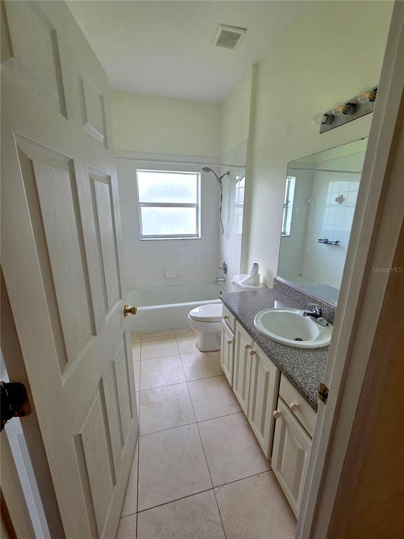 Foto del edificio - 129 Westchester Ln