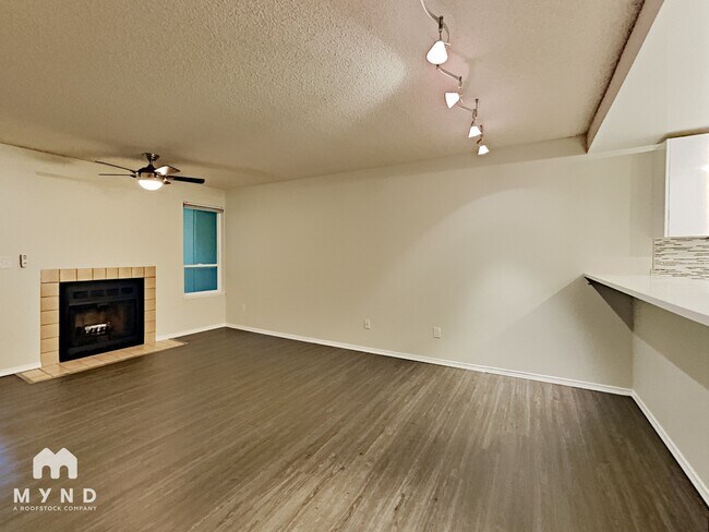 Foto del edificio - 13717 Linden Ave N