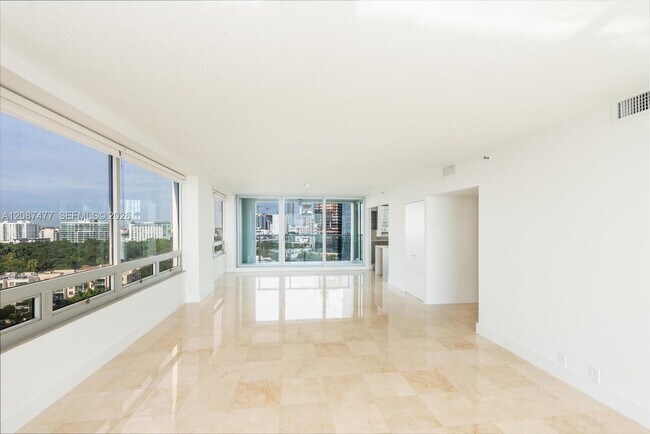 Foto del edificio - 1541 Brickell Ave