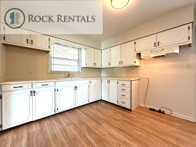 Foto del edificio - Fresh 2 Bed with Bonus Room on 17th