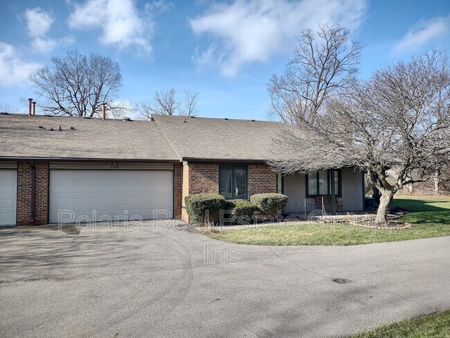 Building Photo - 2568 N Willow Way