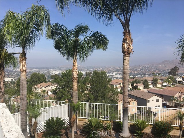 Foto del edificio - 16392 Fair Ridge Ct