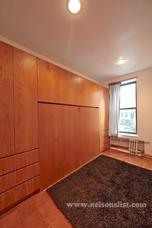 Building Photo - 533 3rd St.