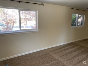 Building Photo - 1171 Lefthand Dr